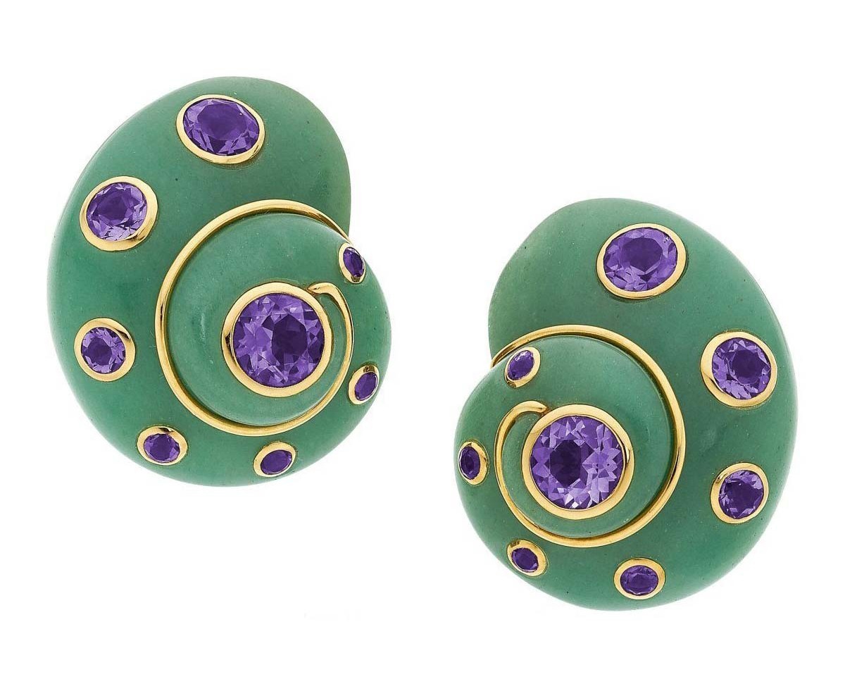 These striking shell-form 18K gold Verdura ear clips in carved, dyed green chalcedony and festooned with round-cut amethysts hammered for $22,000 against an estimate of $5,000-$7,000 in May 2023. Image courtesy of Heritage Auctions and LiveAuctioneers.